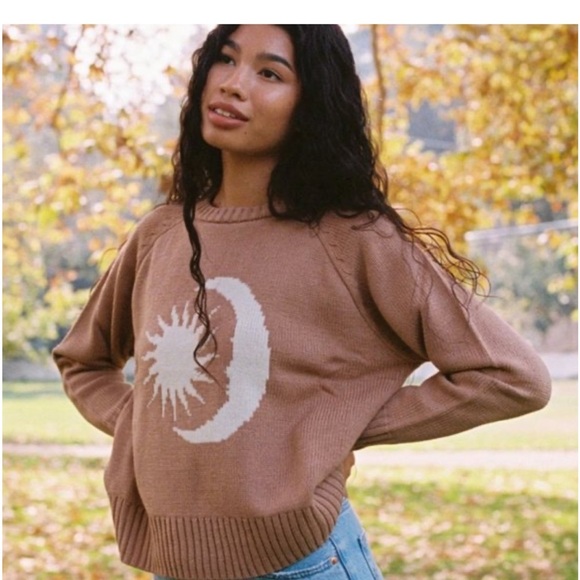 Sweater
Desert Dreamer Brand - Picture 2 of 10